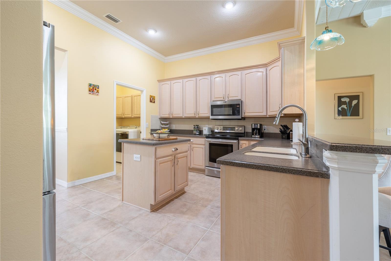 1626 E Gate Dancer Cir Property Photo 6