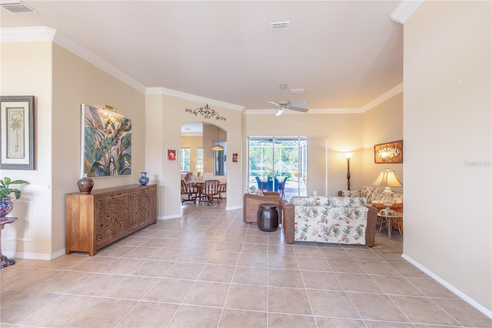 1626 E Gate Dancer Cir Property Photo 8