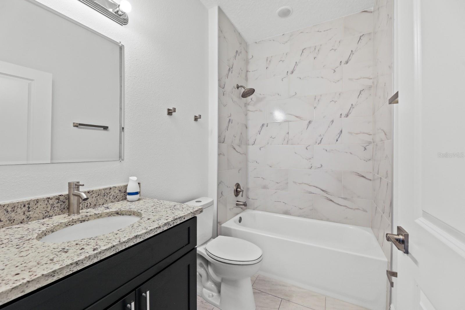 2744 W Redgate Dr Property Photo 15