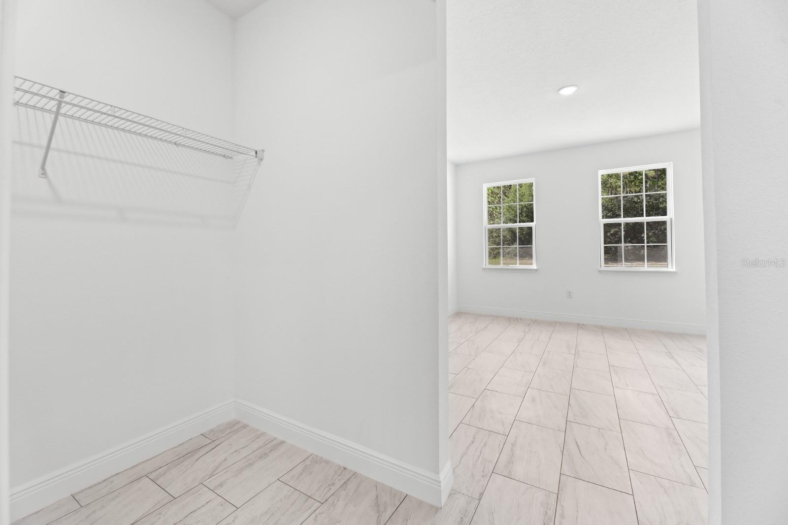 2744 W Redgate Dr Property Photo 23