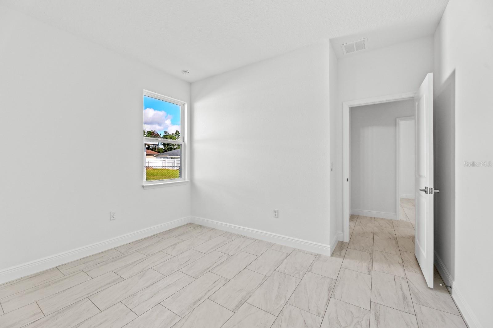 2744 W Redgate Dr Property Photo 35