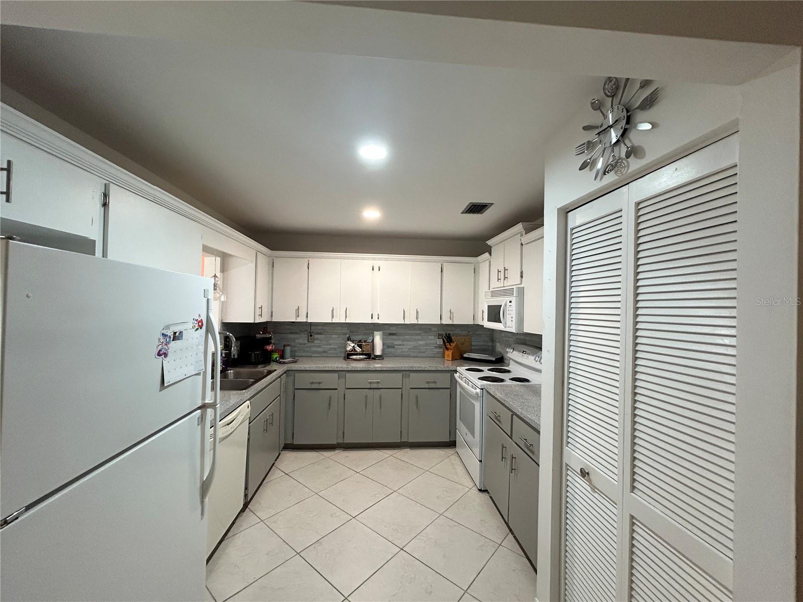 8711 Sw 96th Ln #c Property Photo 17