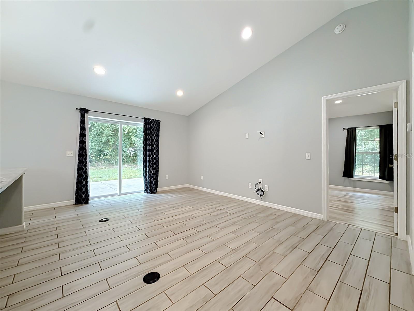 33 Juniper Pass Ter Property Photo 6