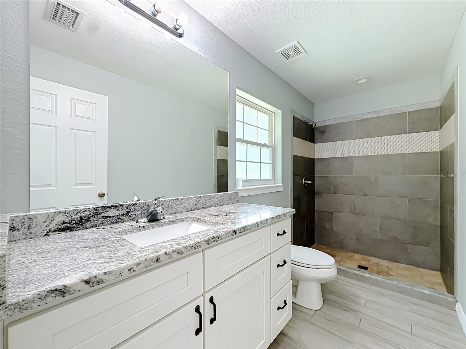 33 Juniper Pass Ter Property Photo 27