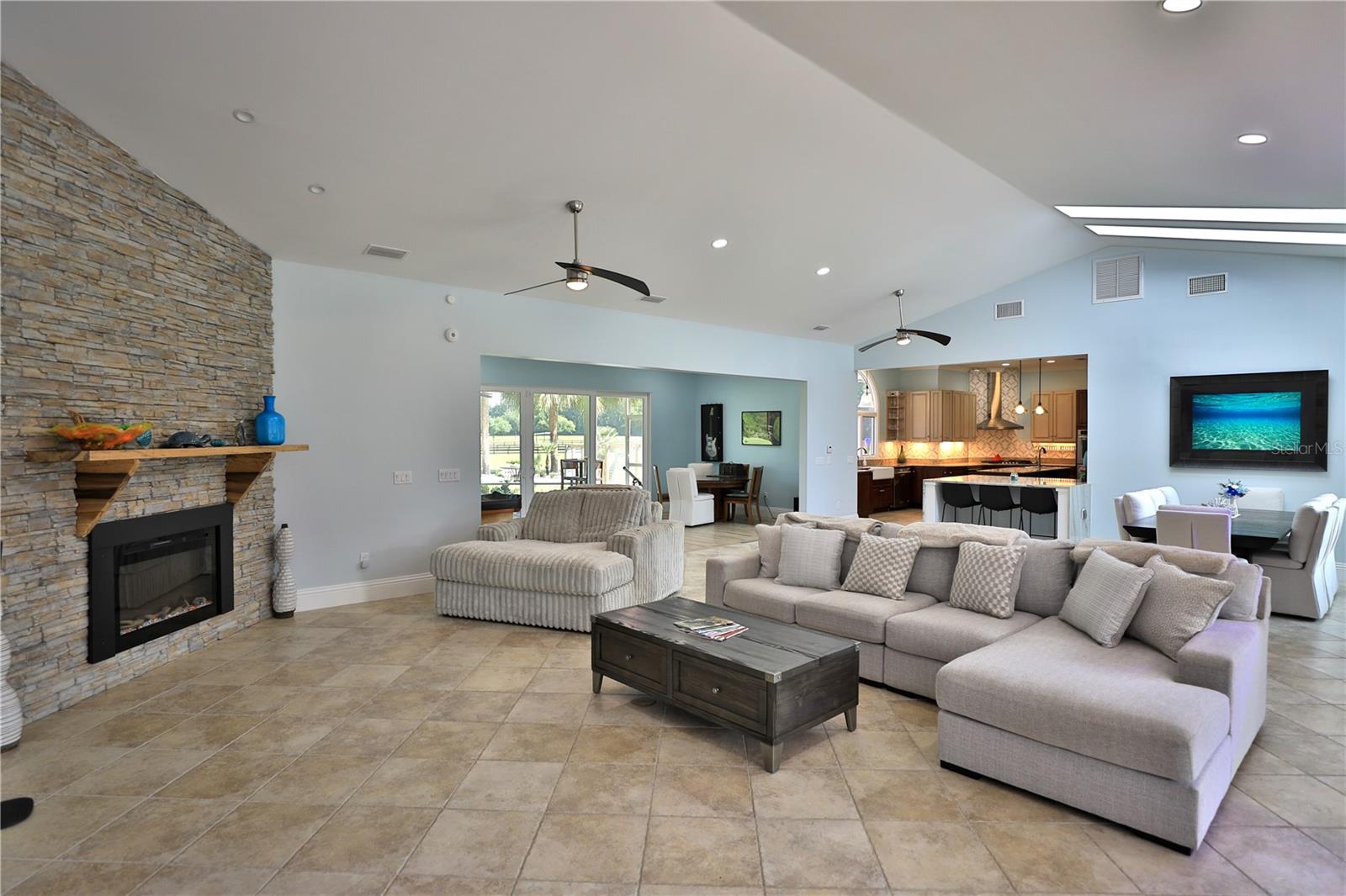 14285 N Us Highway 441 Property Photo 10