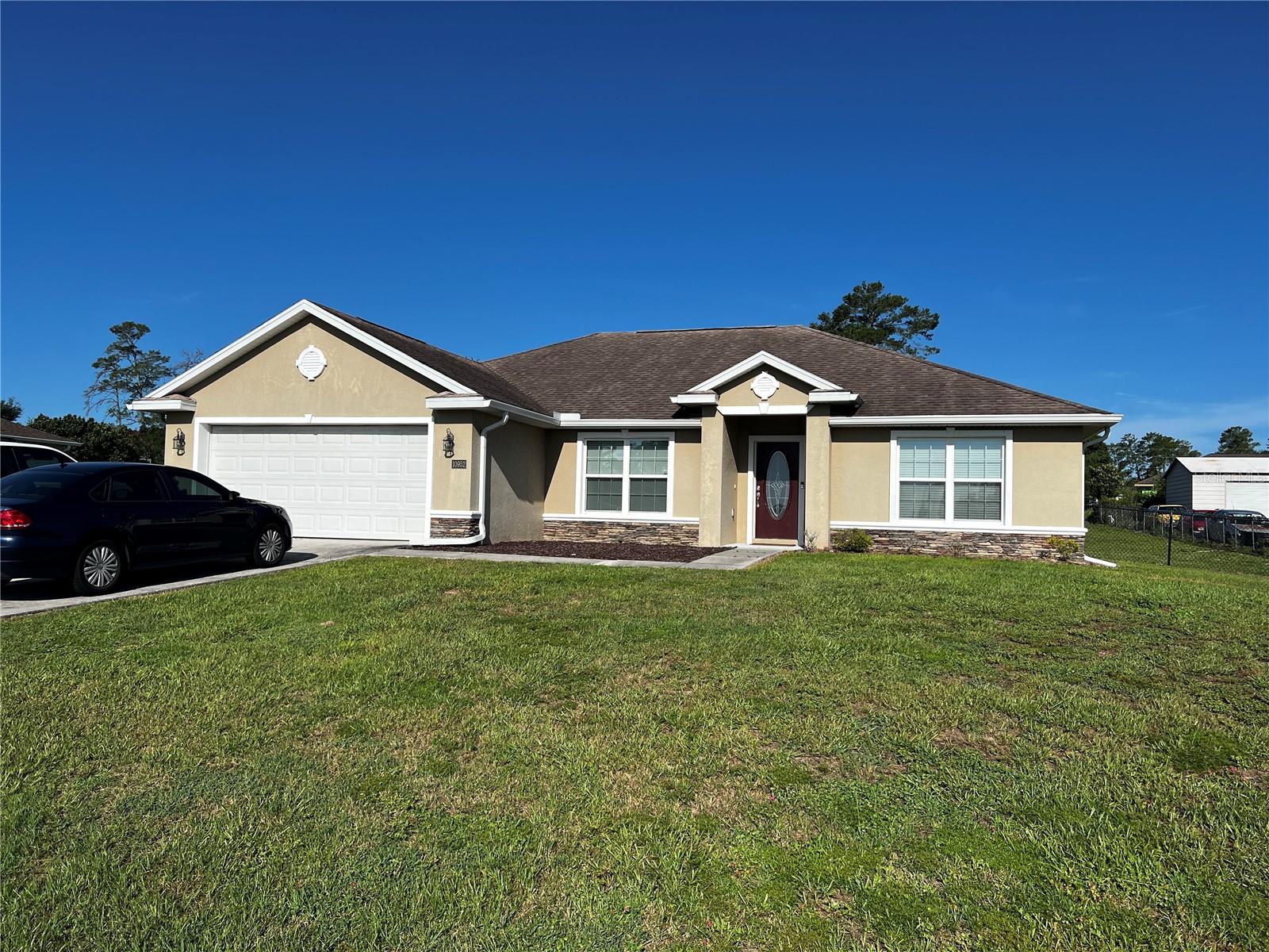 10952 Sw 45th Ave Property Photo 1