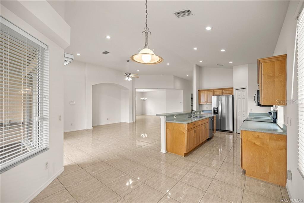 1328 W Diamond Shore Loop Property Photo 13