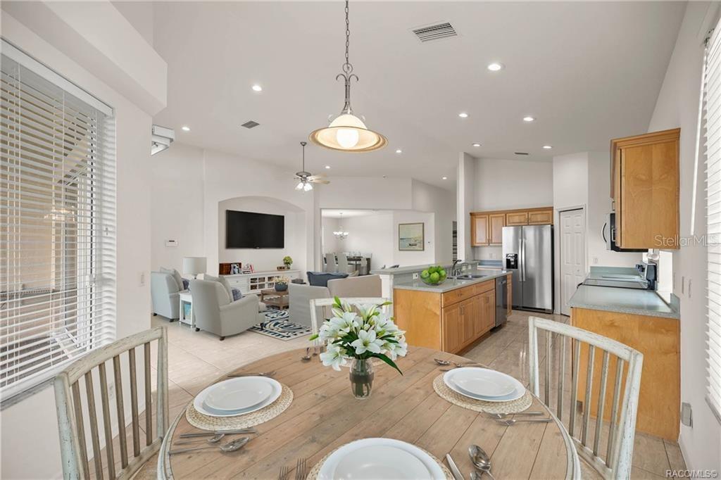 1328 W Diamond Shore Loop Property Photo 14