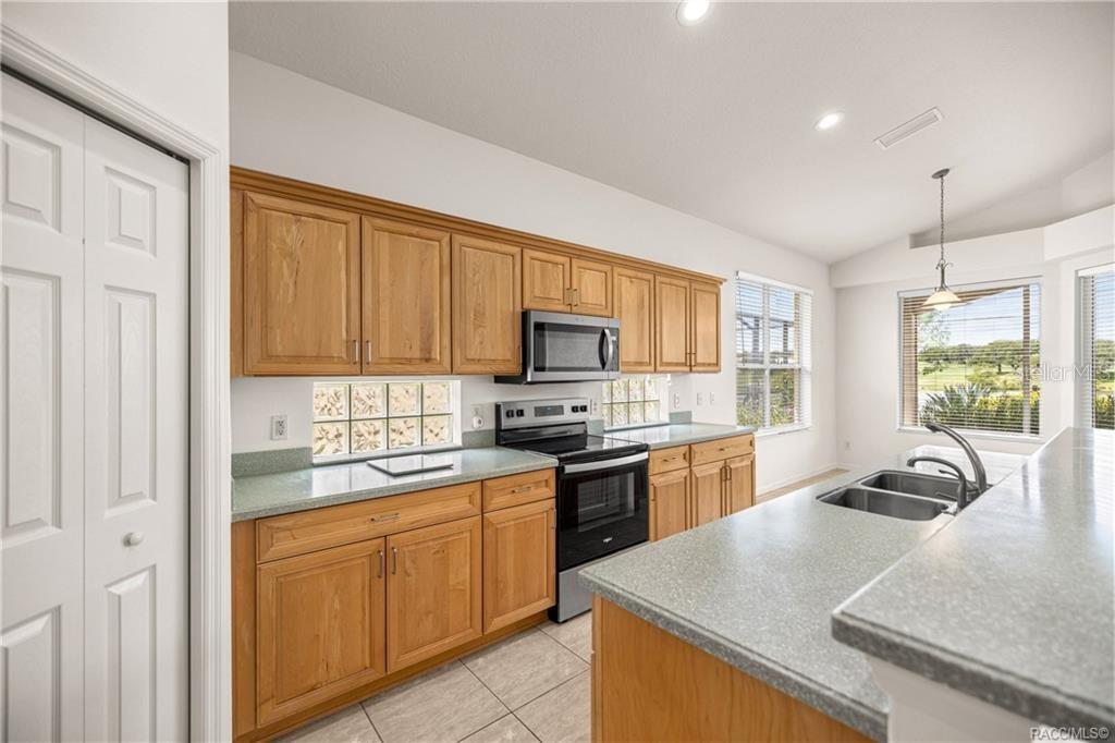 1328 W Diamond Shore Loop Property Photo 17