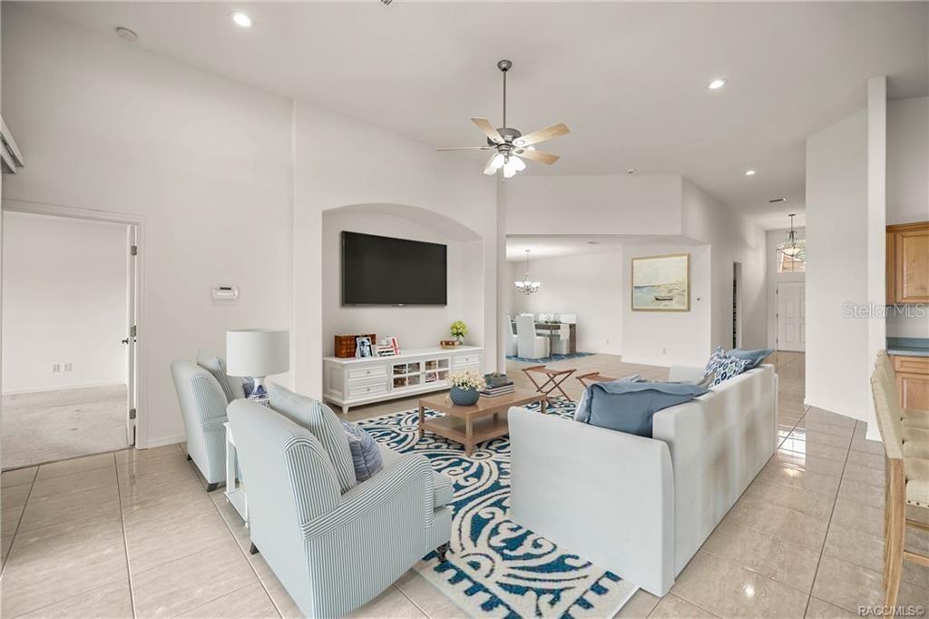 1328 W Diamond Shore Loop Property Photo 19