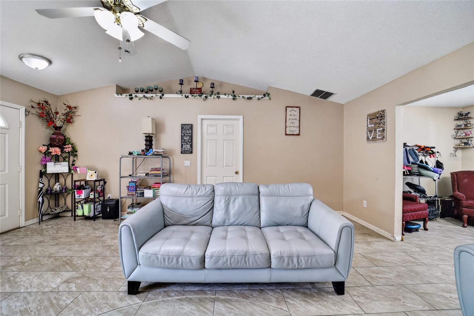 304 Marion Oaks Crse Property Photo 14