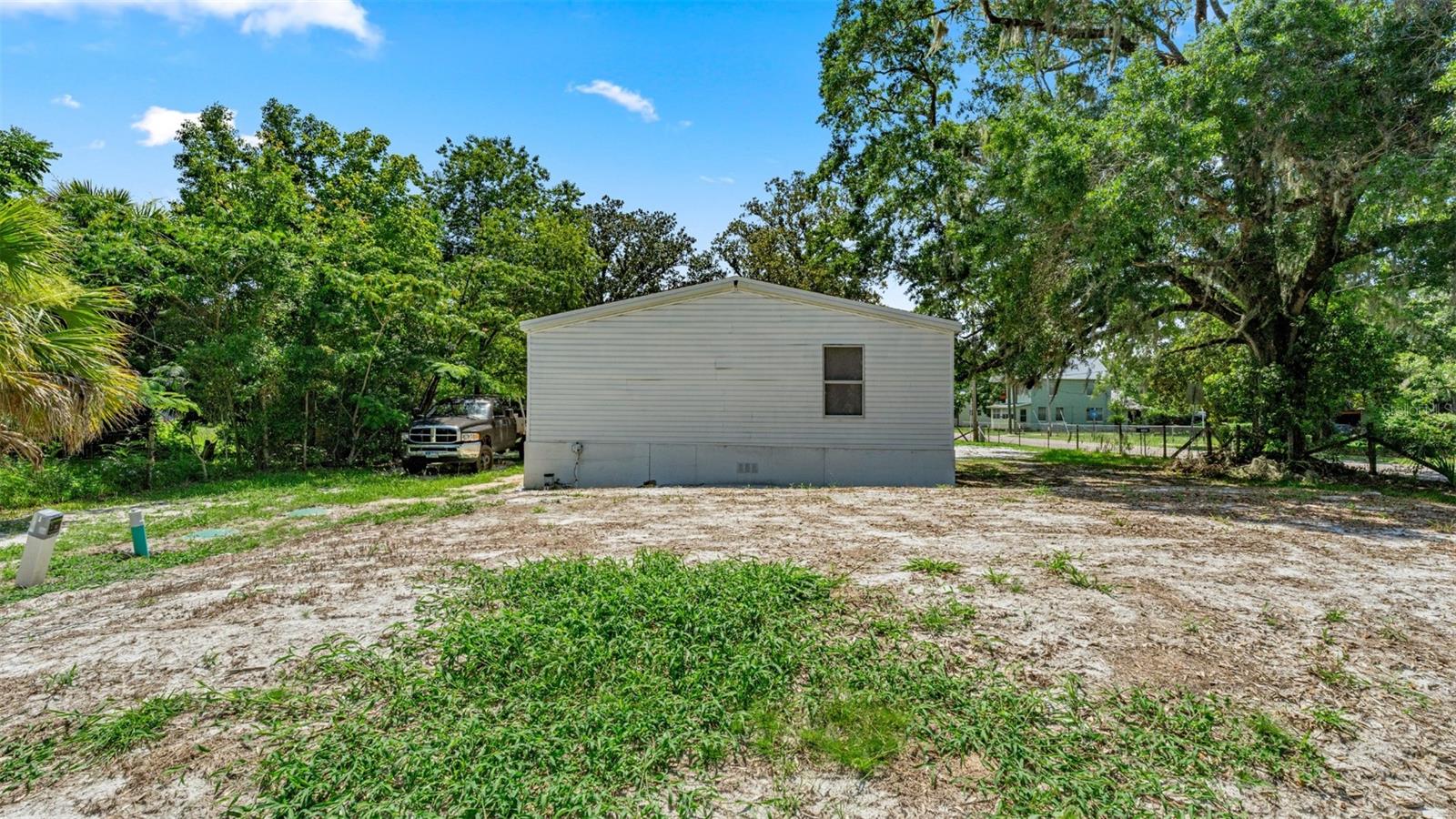 10530 Prospect Ave Property Photo 4