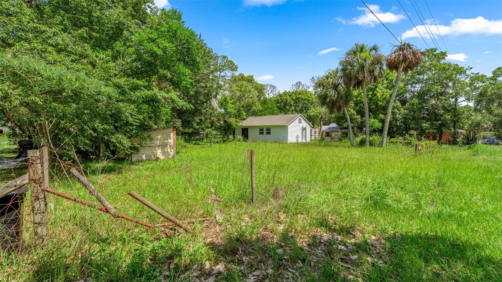 10085 Plum St Property Photo 3