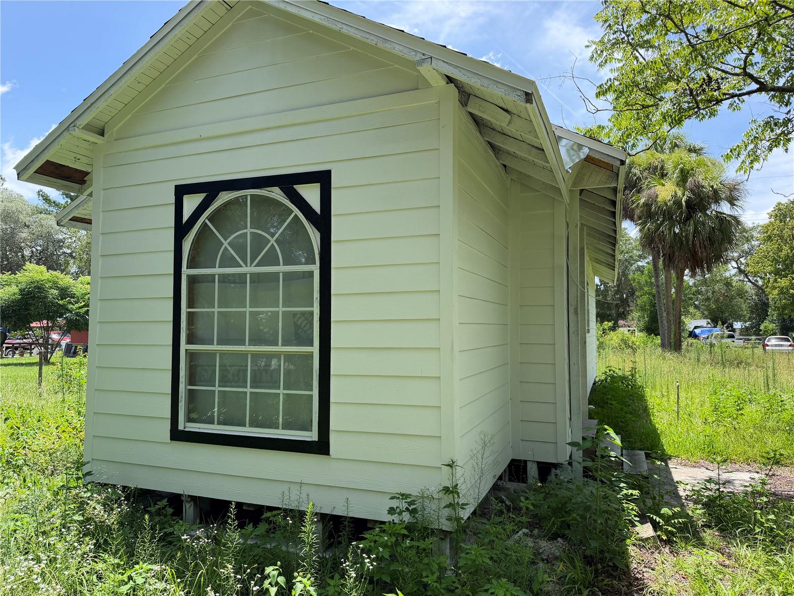 10085 Plum St Property Photo 6