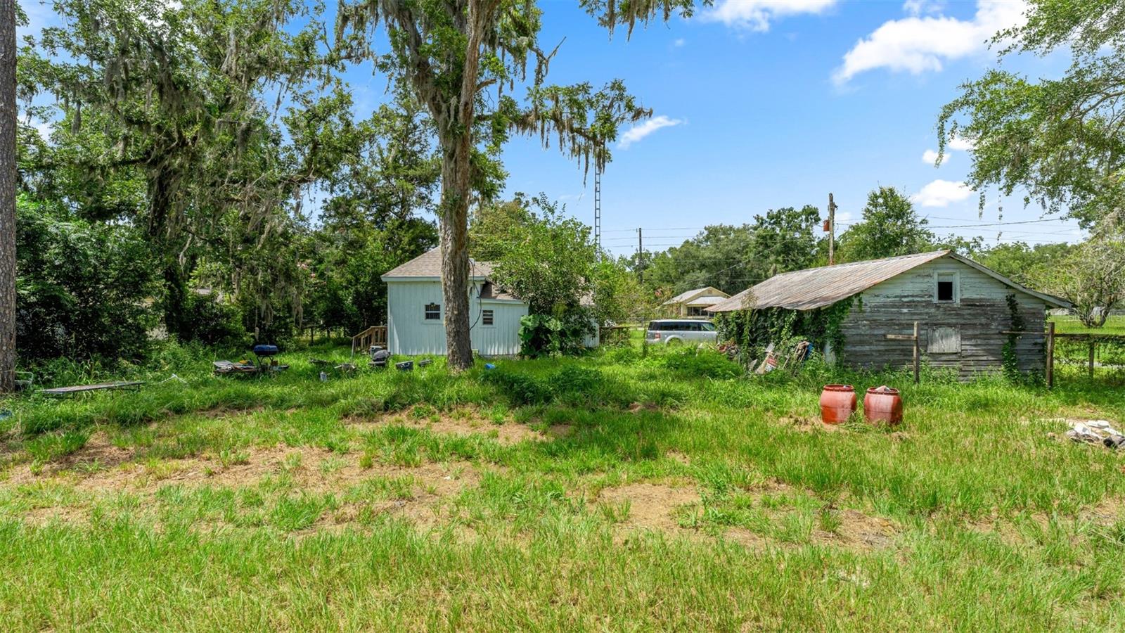 5698 Navarre Ave Property Photo 6