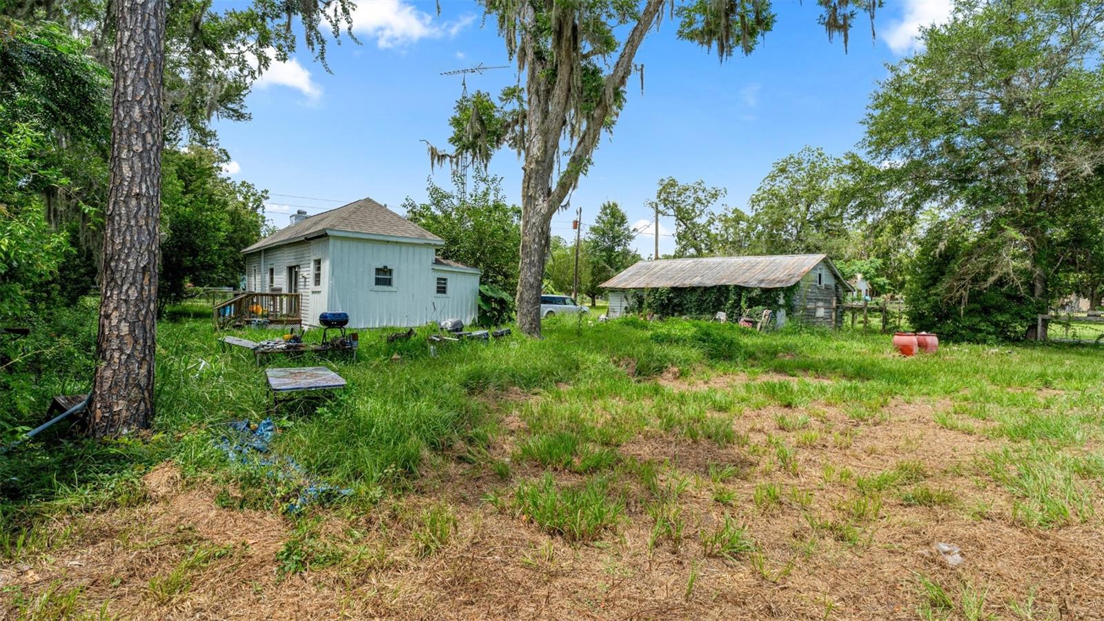 5698 Navarre Ave Property Photo 12