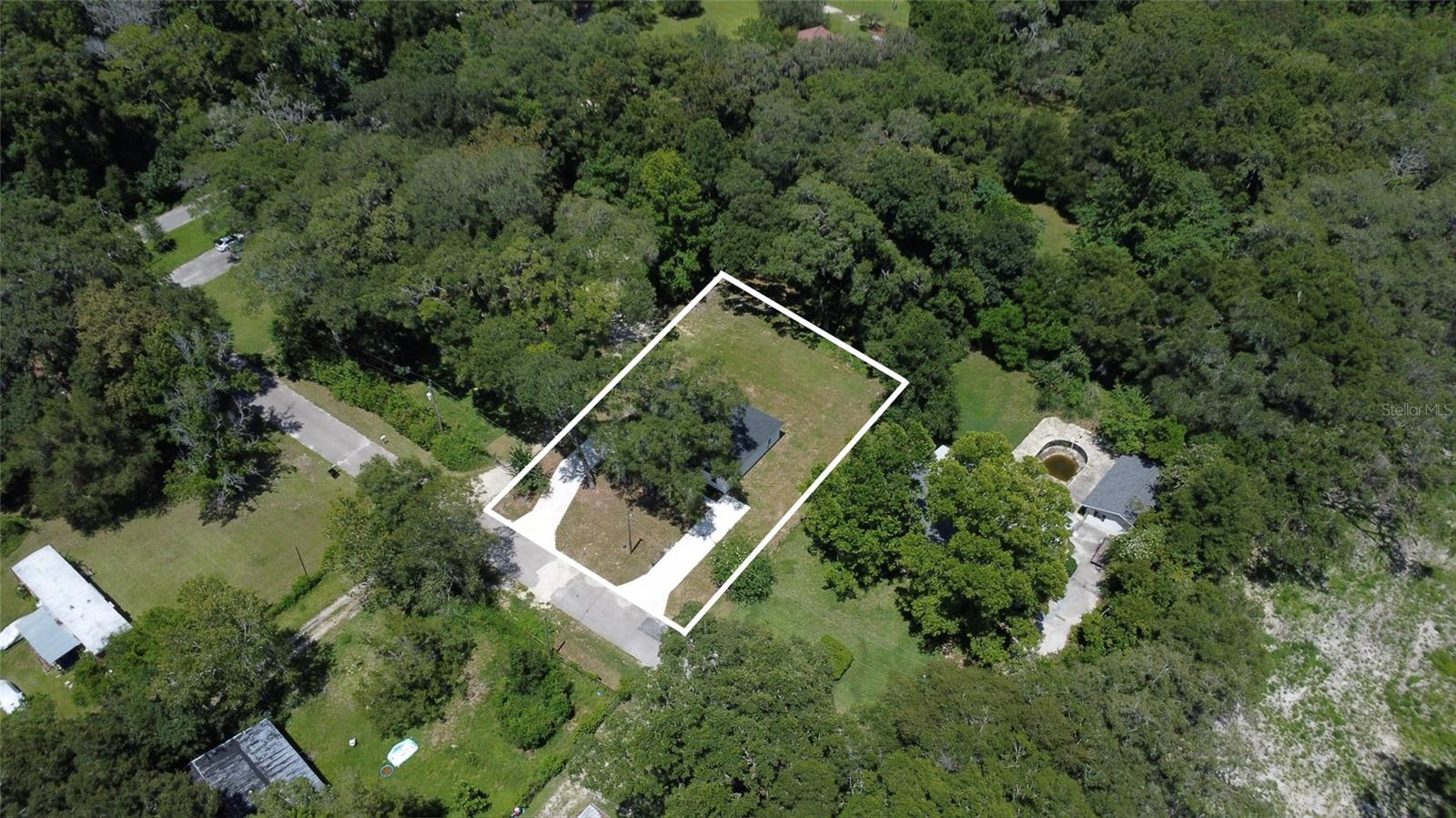 607 Se 4th Dr #a & B Property Photo 1