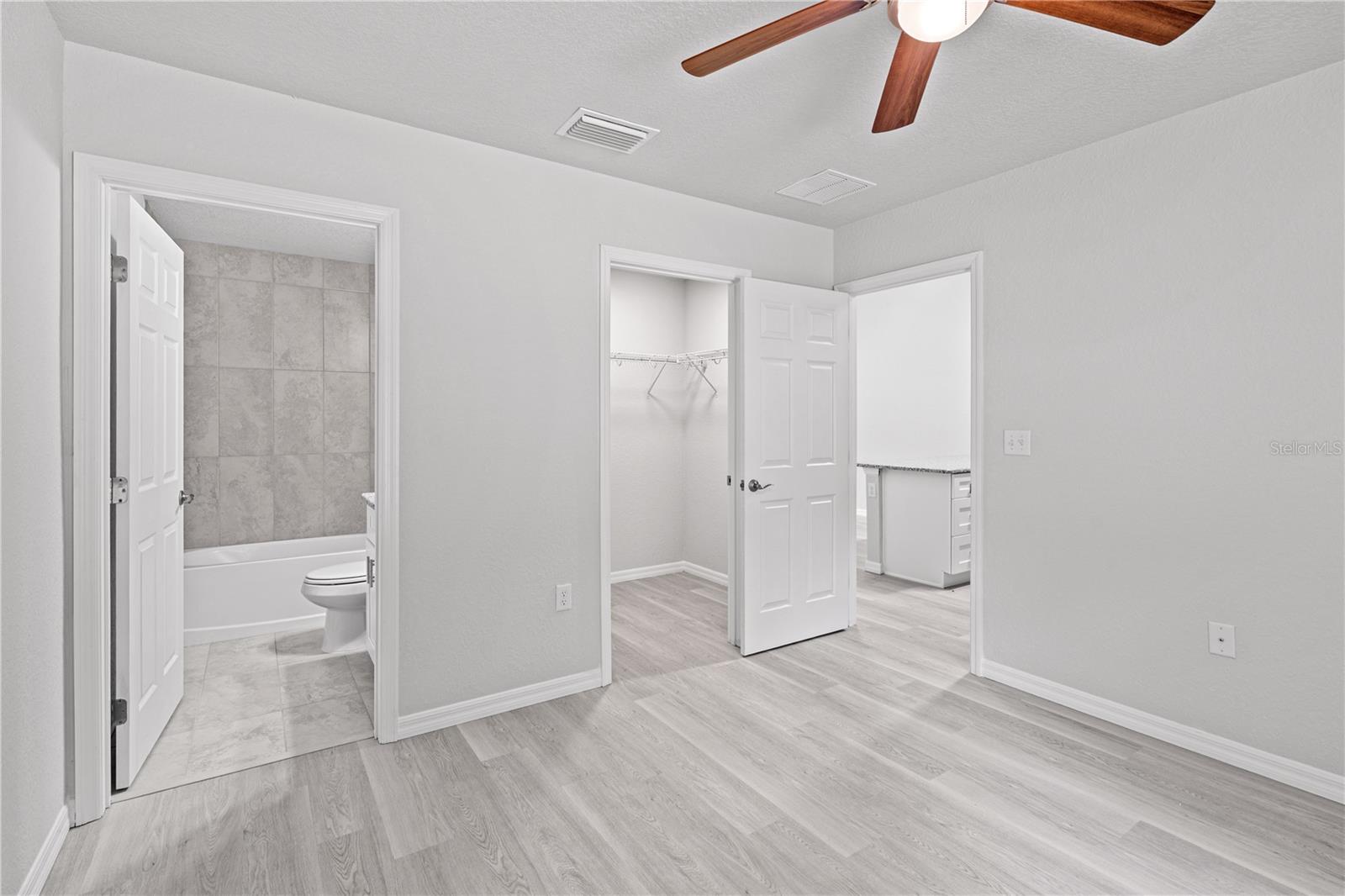 607 Se 4th Dr #a & B Property Photo 29