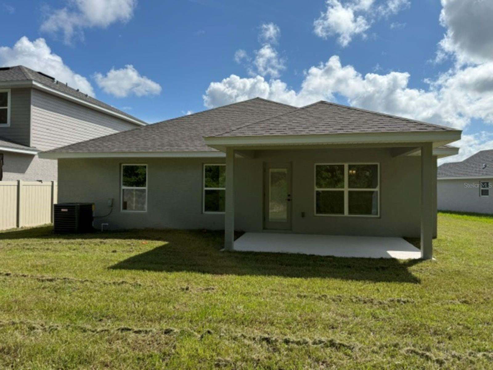 2206 Nw 23rd Loop Property Photo 4