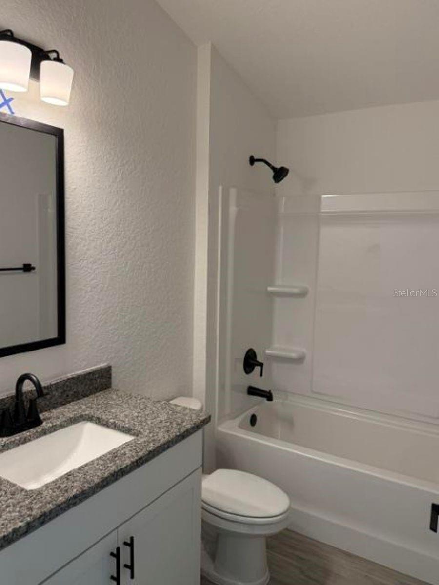 2206 Nw 23rd Loop Property Photo 12