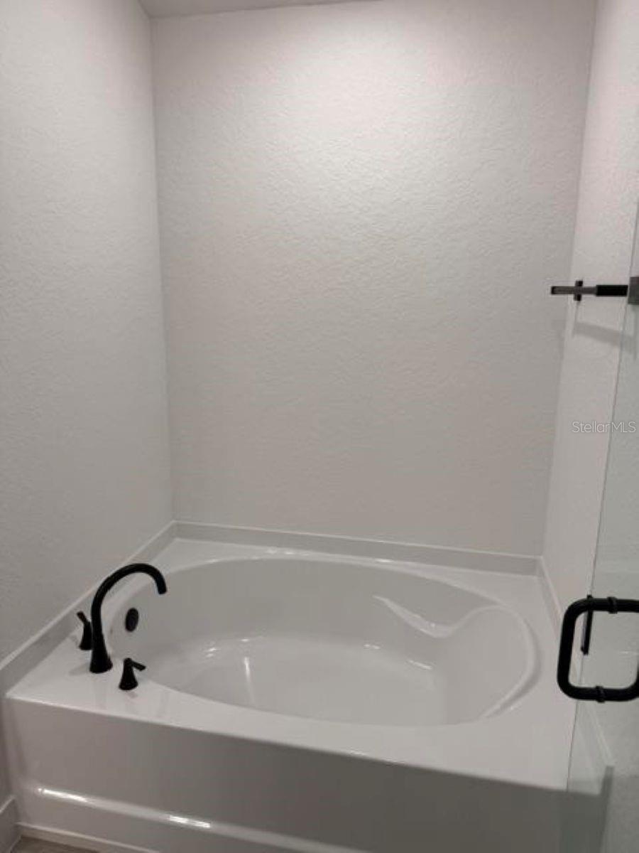 2206 Nw 23rd Loop Property Photo 15