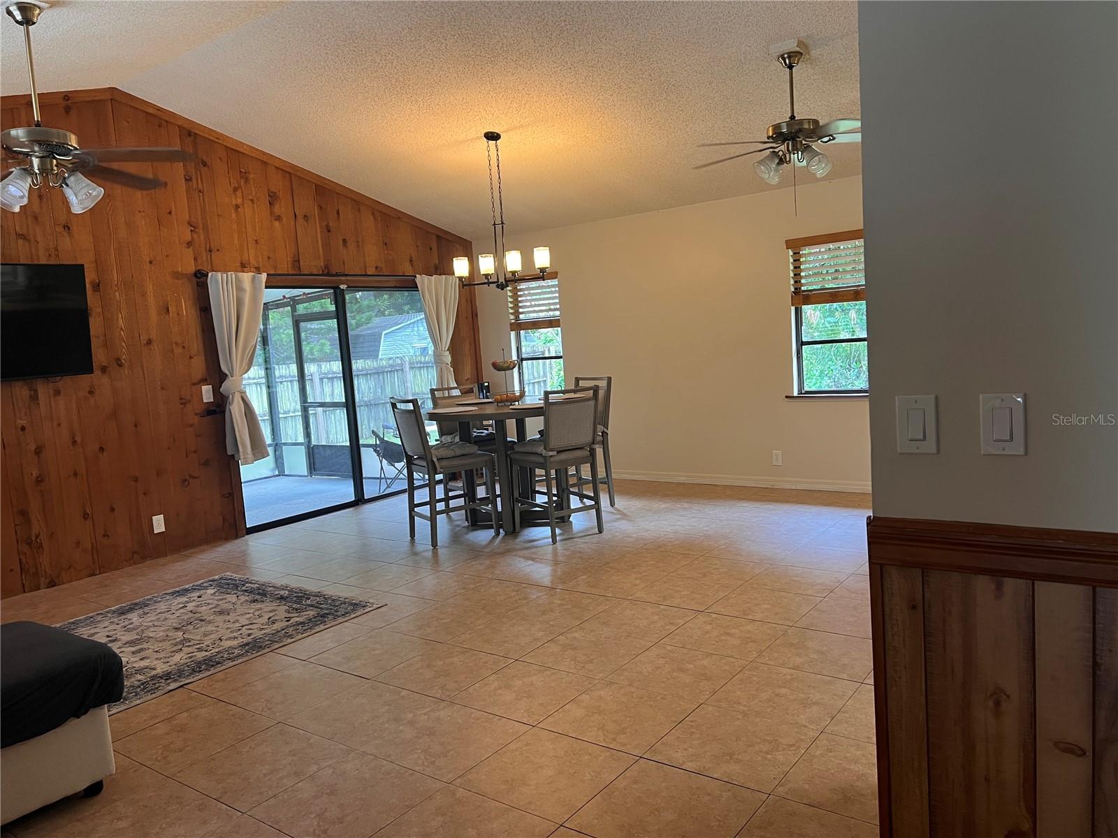 2919 Nicholas Rd Property Photo 6