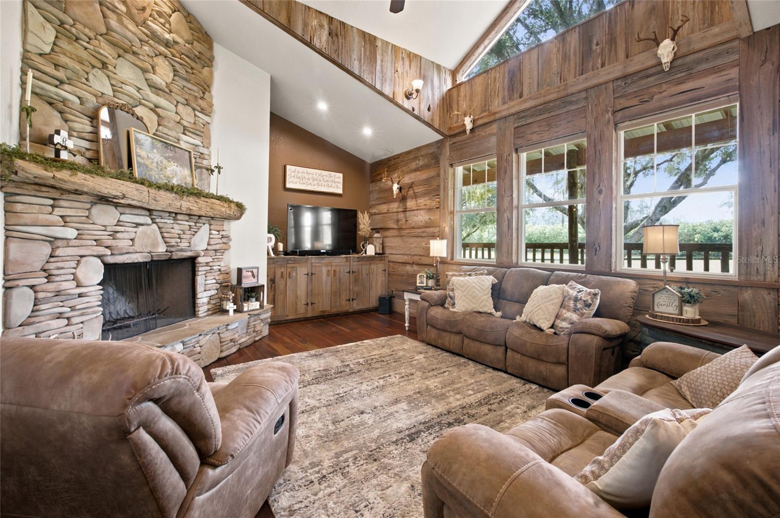 2015 Nw 35th St Property Photo 6