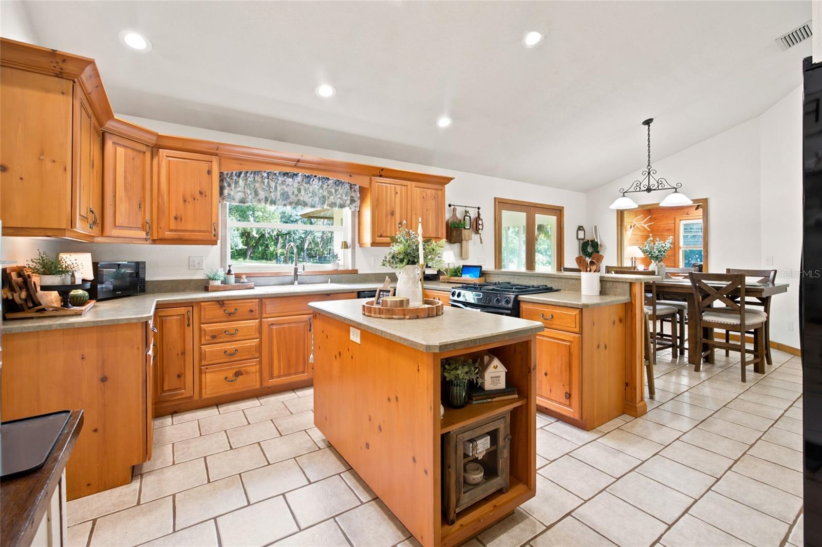 2015 Nw 35th St Property Photo 49