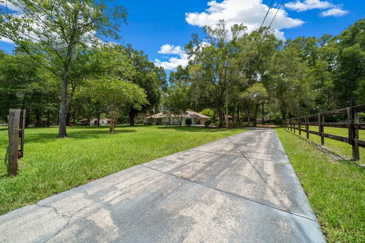 4 Hialeah Dr Property Photo 21