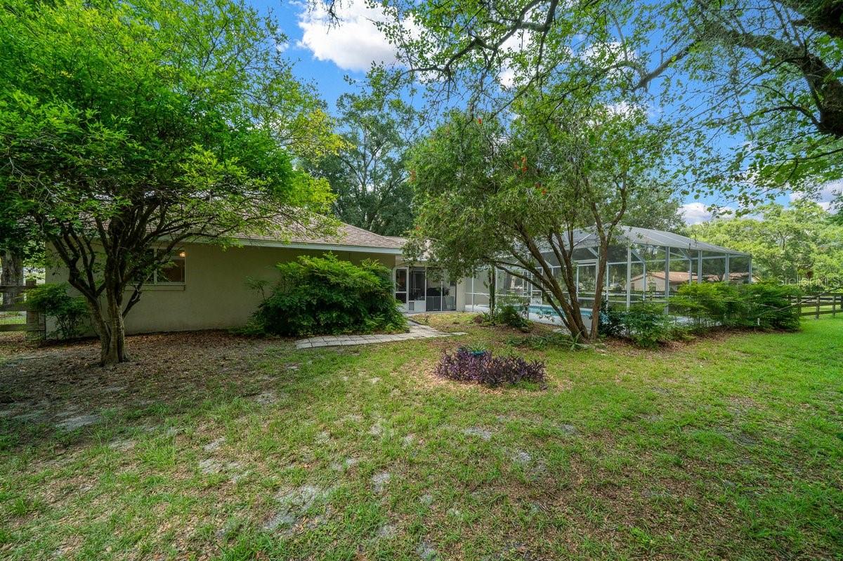 4 Hialeah Dr Property Photo 42