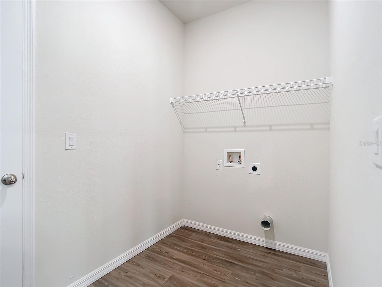 4744 S Rainbow Dr Property Photo 23