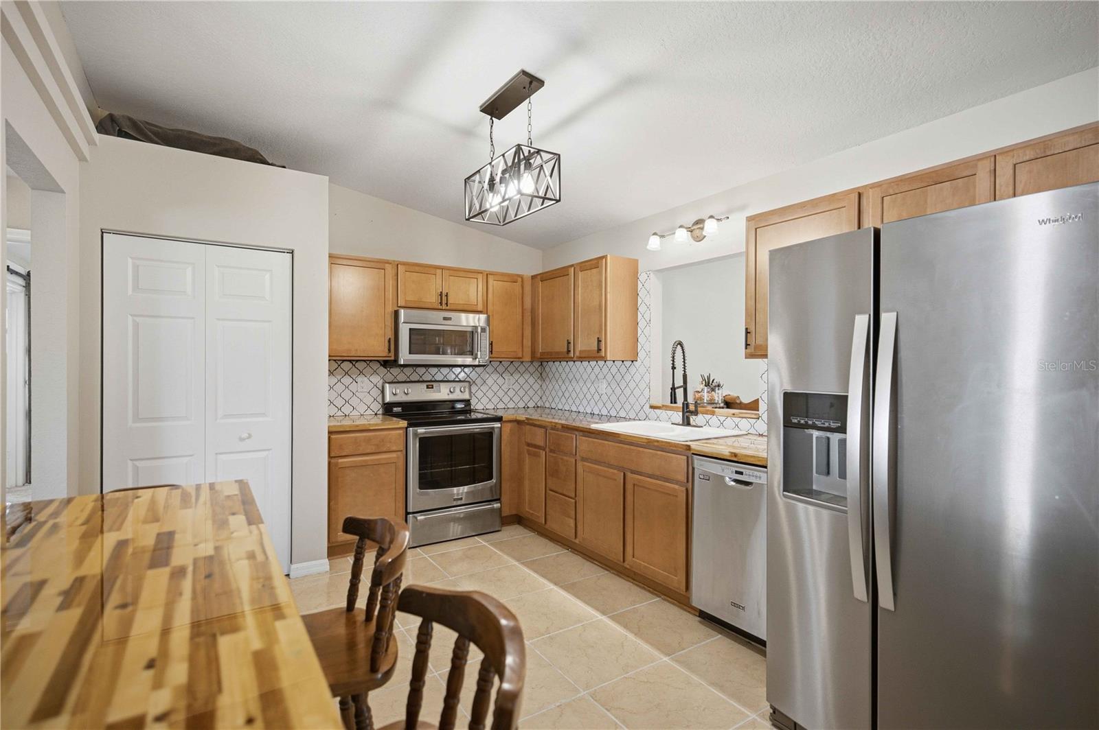 2891 Sw 140th Loop Property Photo 9