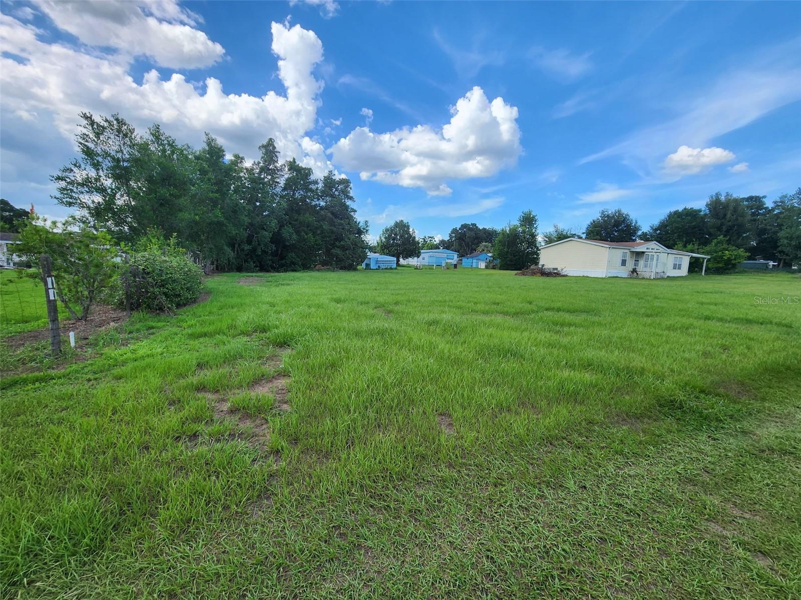 4237 E Nebraska Ln Property Photo 2