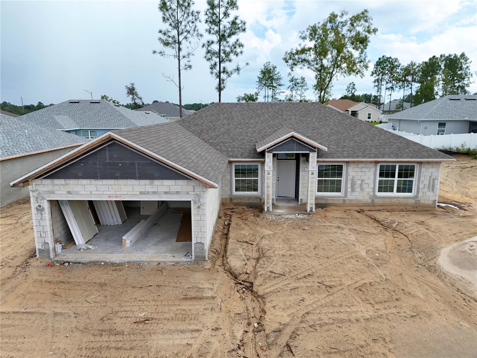 8433 N INCA Property Photo 1