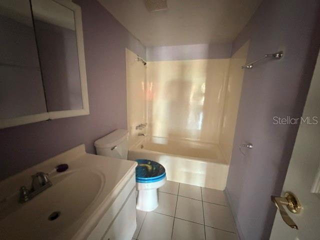 2400 Forest Dr #103 Property Photo 4