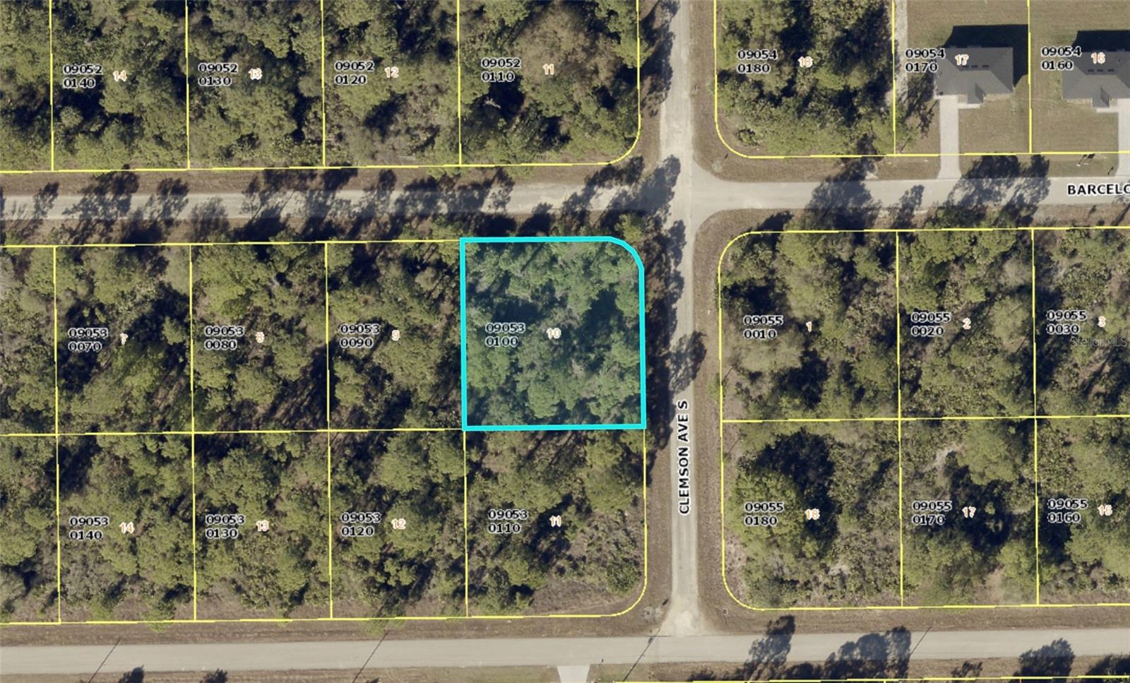 1026 Barcelona St E Property Photo 2