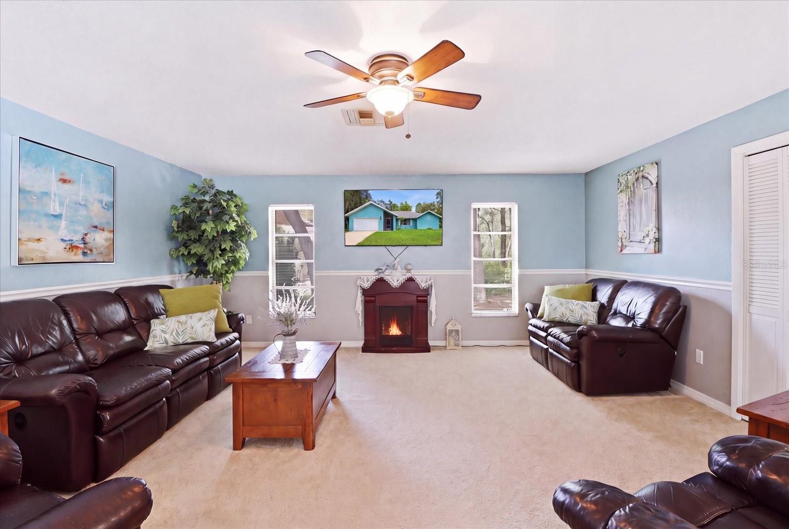 12 Asters Ct Property Photo 5