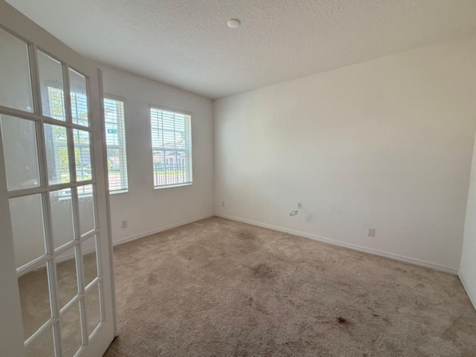 9704 Early Loop Property Photo 6