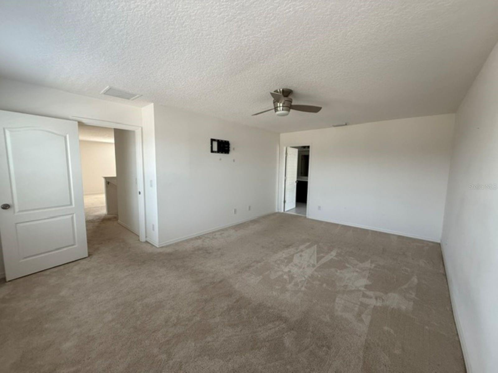 9704 Early Loop Property Photo 9