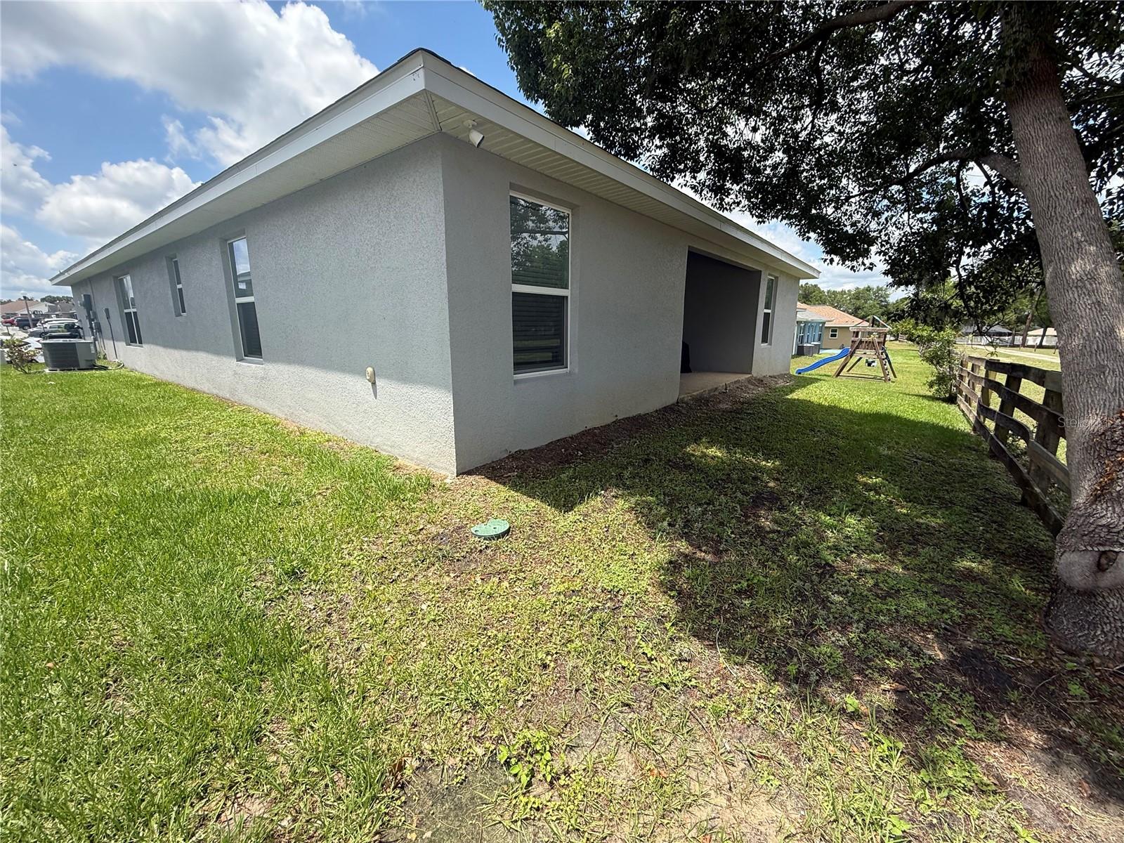 199 Nw 45th Loop Property Photo 3