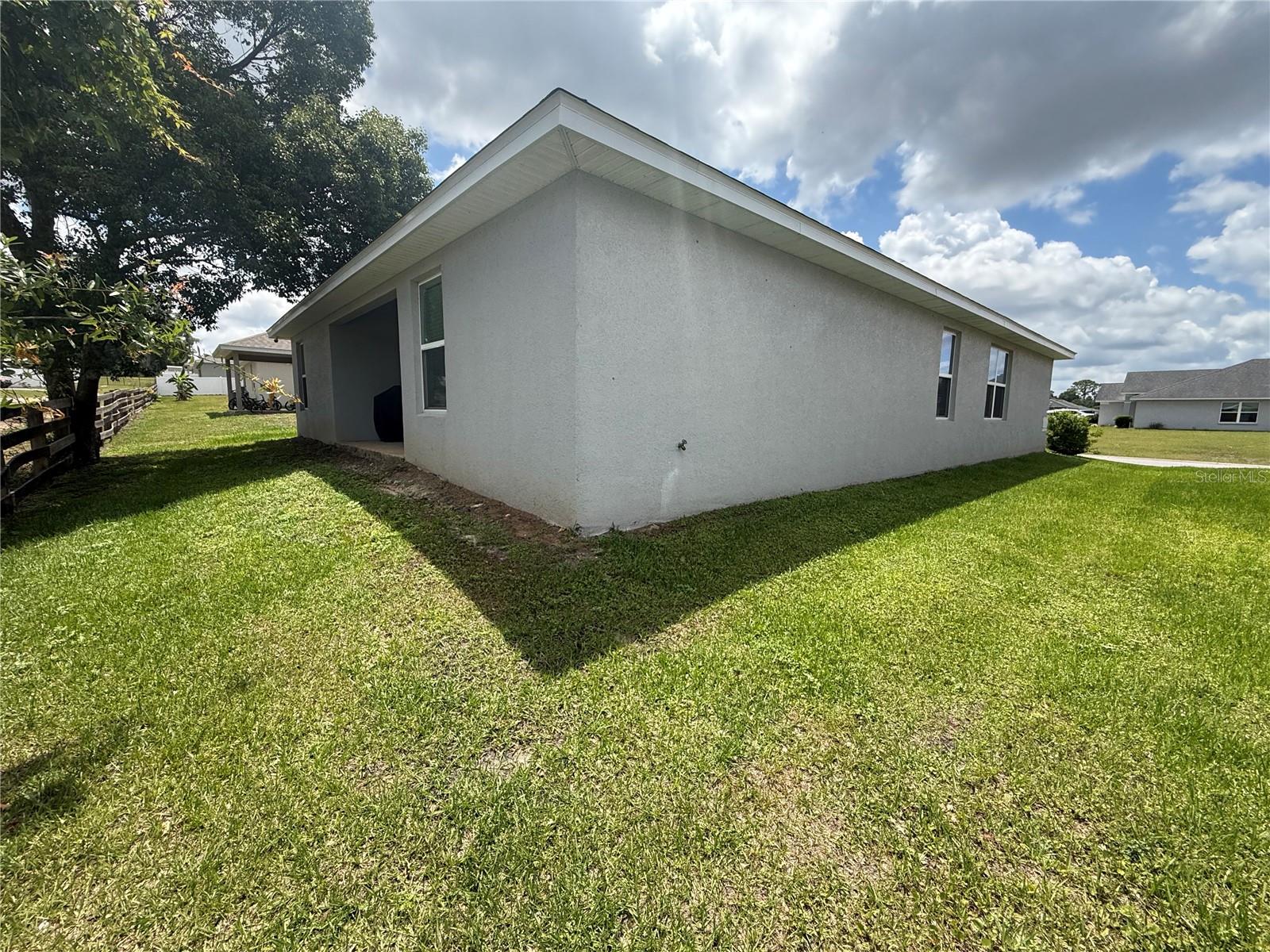 199 Nw 45th Loop Property Photo 4