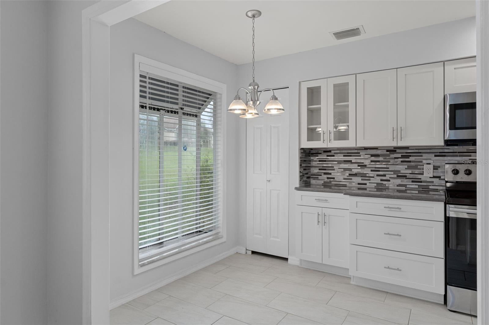 3644 N Laurelwood Loop Property Photo 26
