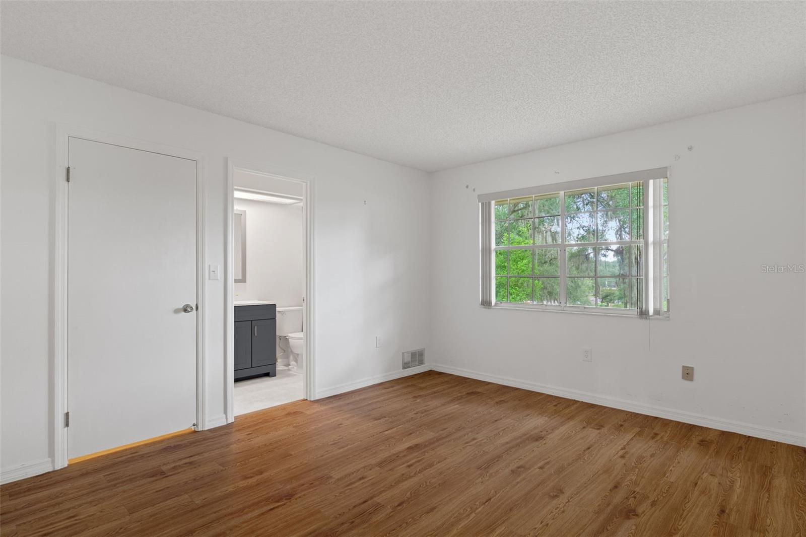 3644 N Laurelwood Loop Property Photo 32