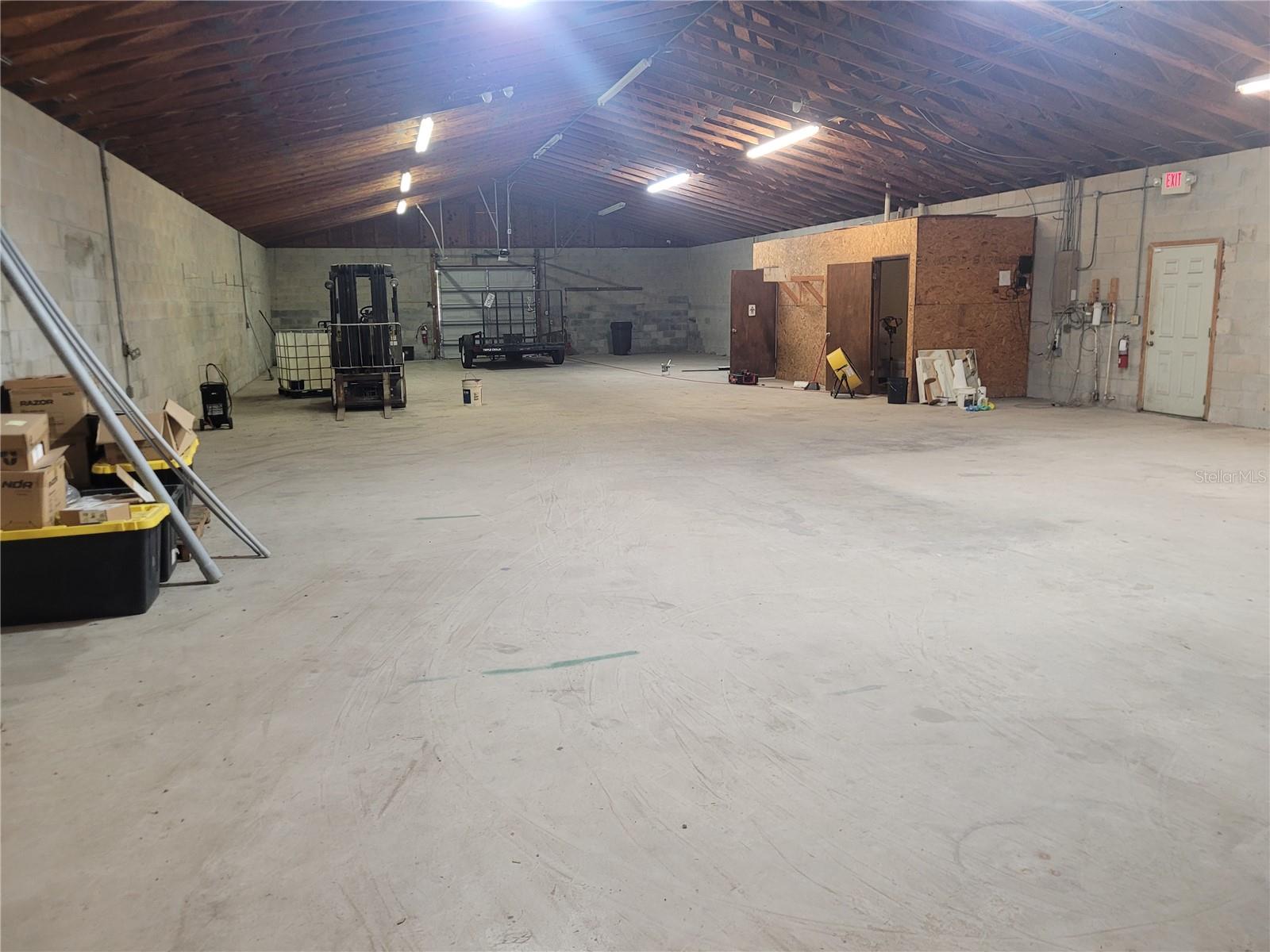 8875 E Highway 25 Property Photo 10