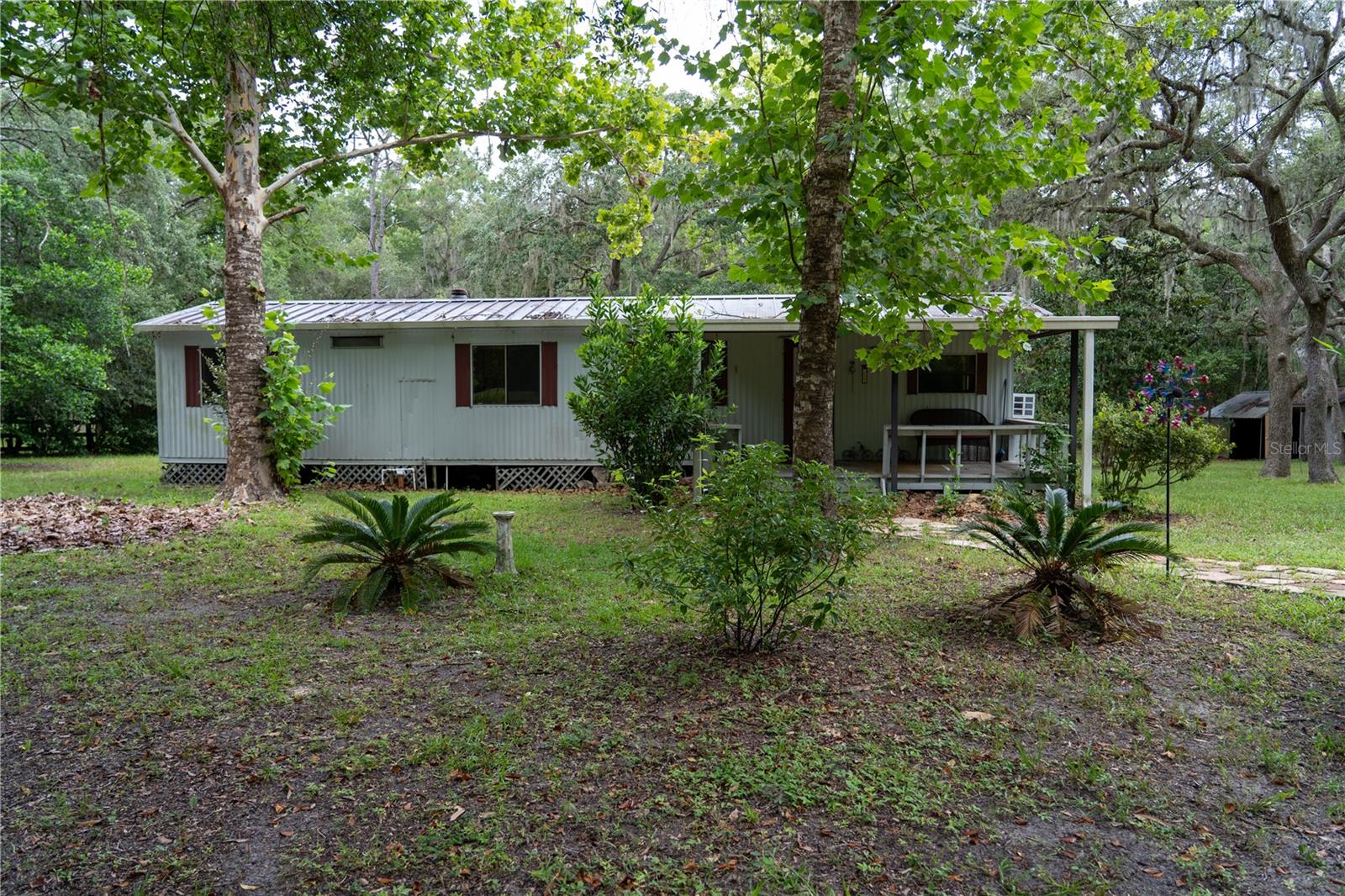 1338 E Belmont Pl Property Photo 2