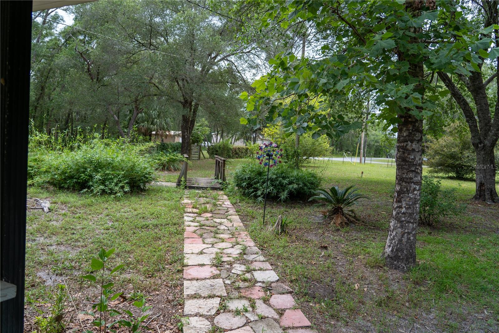 1338 E Belmont Pl Property Photo 3