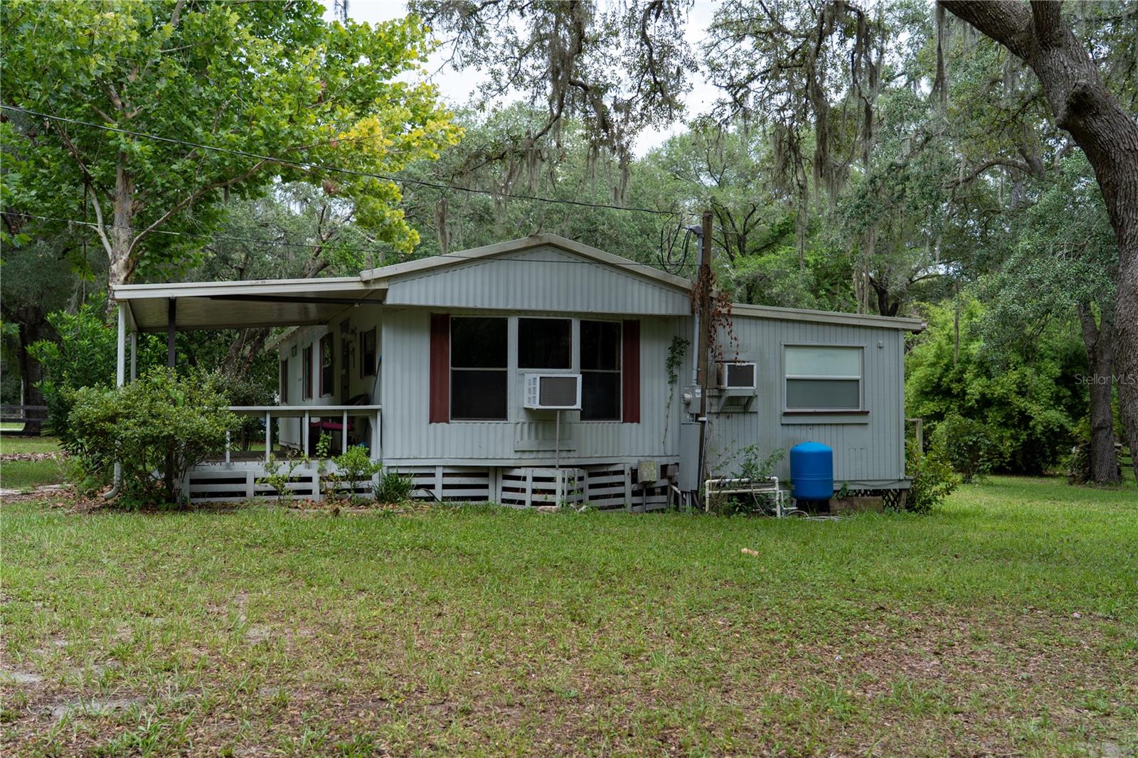 1338 E Belmont Pl Property Photo 4