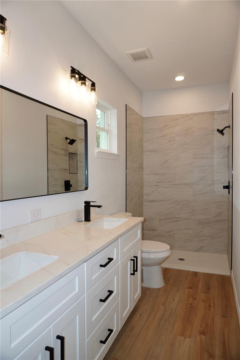 16 Hemlock Trl Property Photo 4