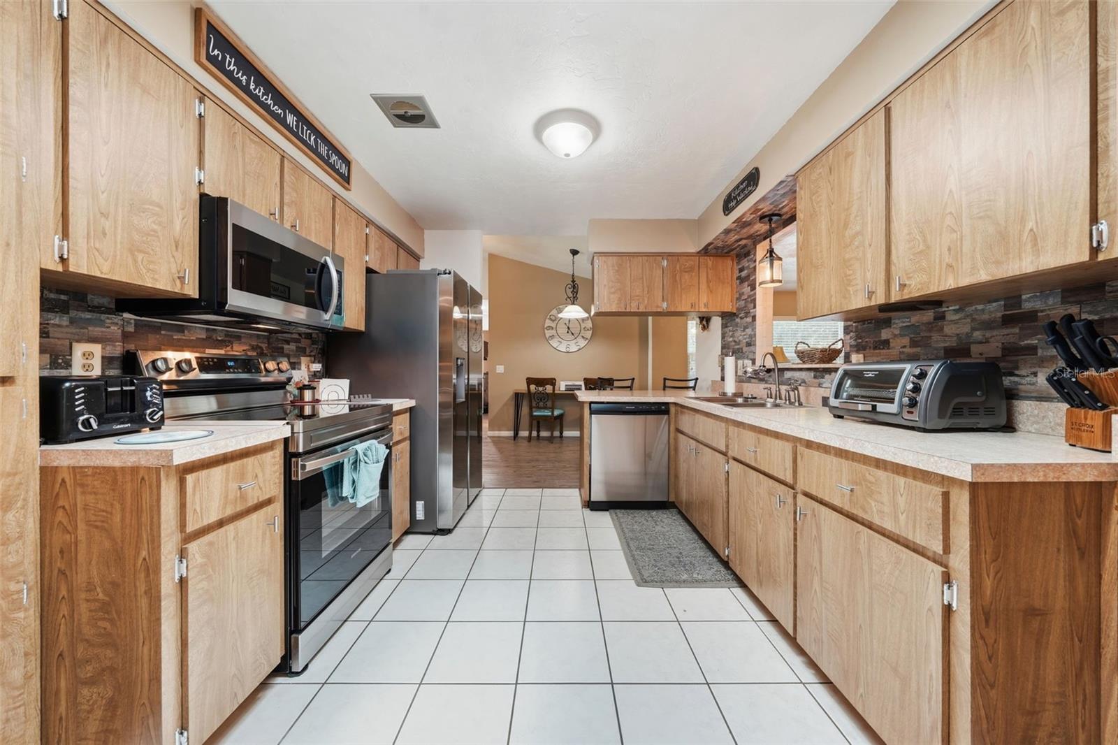 42 S J Kellner Blvd Property Photo 4