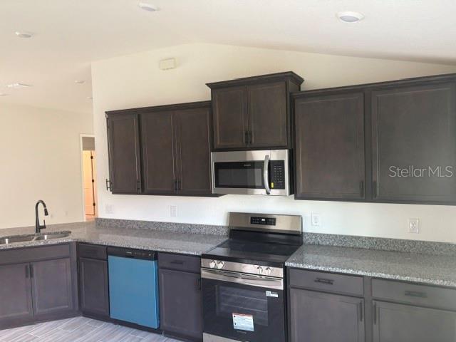 7722 Sw 180th Cir Property Photo 6